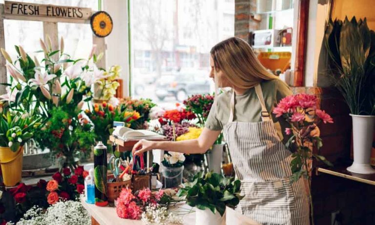 A Bloom for Every Moment: How Flower Delivery to Bringelly Makes Thoughtful Gifting Effortless
